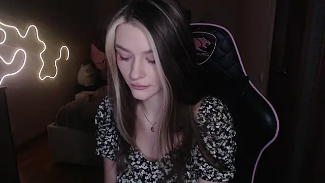 Snapshot of jeann_elsaa chatting on 1, 2, 2025 jeann elsaa online show from 1, 2, 2025