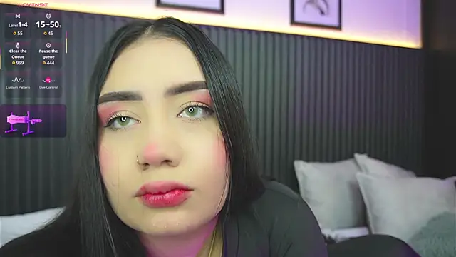 haylie  online show from 19, 12, 2025