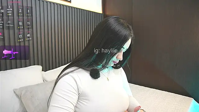 Snapshot of haylie_ chatting on 5, 6, 2026 haylie online show from 5, 6, 2026