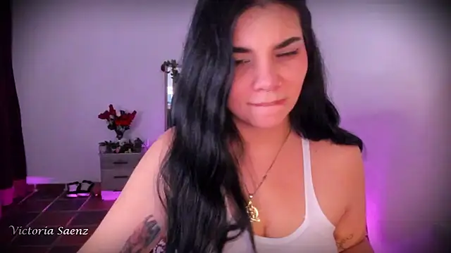 victoriaasaenz  online show from 6, 5, 2026