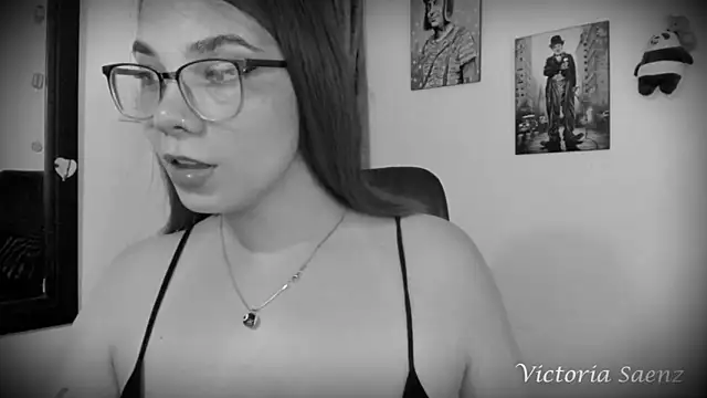 victoriaasaenz  online show from 13, 2, 2025