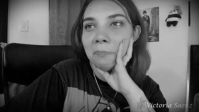victoriaasaenz  online show from 12, 2, 2025