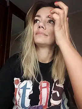 KrissSexi online show from 8, 10, 2025