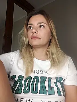 KrissSexi online show from 18, 10, 2025