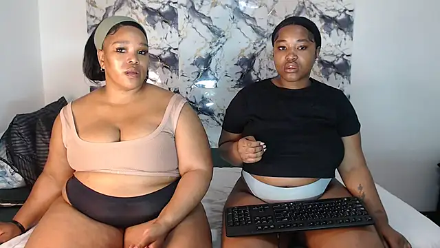 Snapshot of SexyAmeena2002 chatting on 15, 6, 2026 SexyAmeena2002 online show from 15, 6, 2026