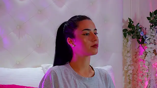 AmeliaJune online show from 9, 5, 2026