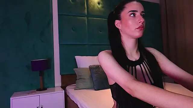 AmeliaJune online show from 15, 6, 2026