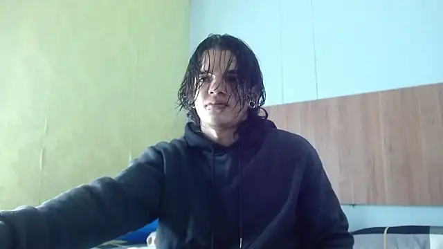 AlbertBernal69 online show from 7, 10, 2025
