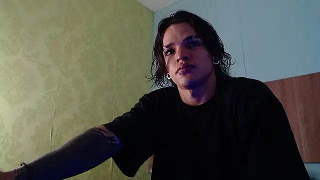 Snapshot of AlbertBernal69 chatting on 13, 10, 2025 AlbertBernal69 online show from 13, 10, 2025