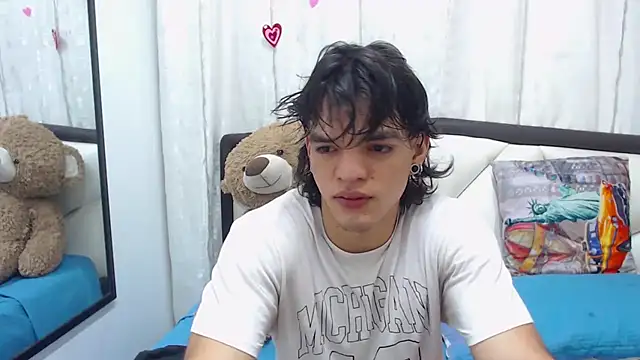 AlbertBernal69 online show from 14, 3, 2025