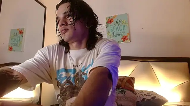 Snapshot of AlbertBernal69 chatting on 14, 10, 2025 AlbertBernal69 online show from 14, 10, 2025