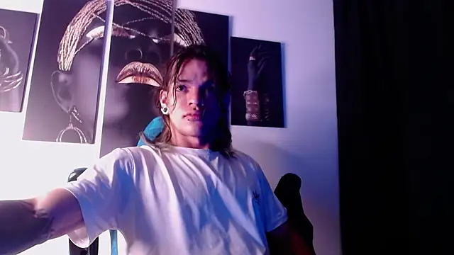 Snapshot of AlbertBernal69 chatting on 6, 11, 2025 AlbertBernal69 online show from 6, 11, 2025