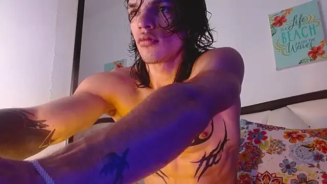 Snapshot of AlbertBernal69 chatting on 28, 10, 2025 AlbertBernal69 online show from 28, 10, 2025