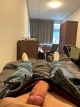 Snapshot of mihaixxx1 chatting on 4, 10, 2025 mihaixxx1 online show from 4, 10, 2025