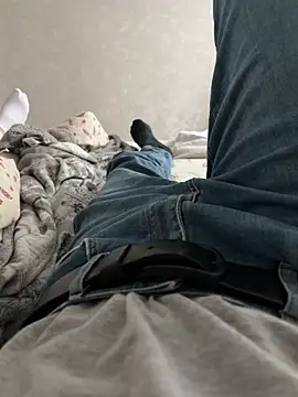 Snapshot of mihaixxx1 chatting on 4, 11, 2025 mihaixxx1 online show from 4, 11, 2025