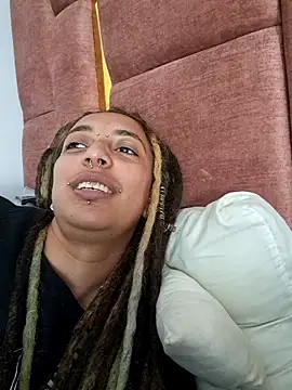 Snapshot of ORIANNA_BODMOD chatting on 2, 6, 2026 ORIANNA BODMOD online show from 2, 6, 2026