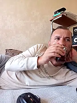 Snapshot of bestofyalcinturkey chatting on 13, 11, 2025 bestofyalcinturkey online show from 13, 11, 2025