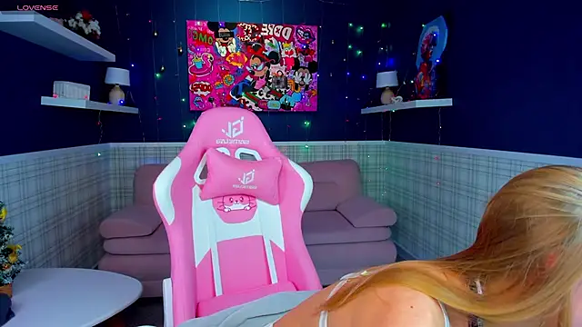 Barbie Lis online show from 5, 1, 2025