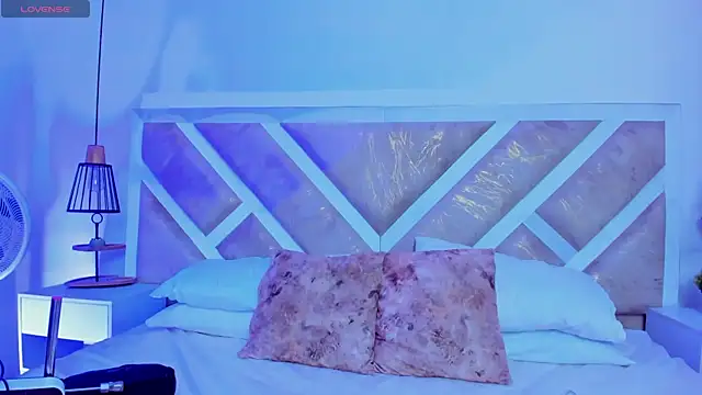 ZiaCalifa online show from 22, 2, 2026