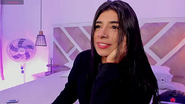 ZiaCalifa online show from 18, 4, 2026