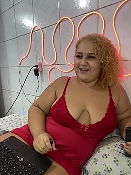Snapshot of MinaBoss chatting on 6, 2, 2025 MinaBoss online show from 6, 2, 2025