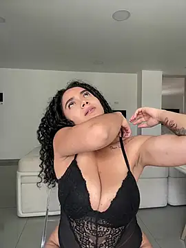 Mariecurl online show from 11, 3, 2026