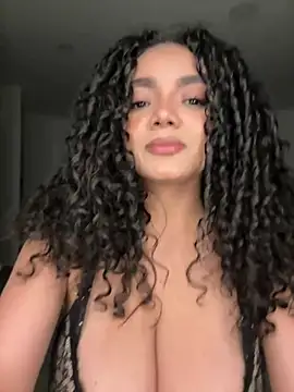 Snapshot of Mariecurl chatting on 18, 6, 2026 Mariecurl online show from 18, 6, 2026