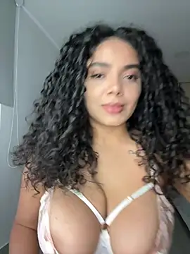 Snapshot of Mariecurl chatting on 18, 7, 2026 Mariecurl online show from 18, 7, 2026
