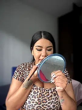 Insane Issa online show from 2, 12, 2025