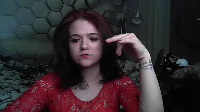 Naomi Robbins Love online show from 7, 10, 2025