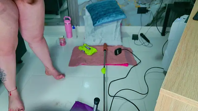 NathaxaLeans online show from 18, 11, 2025