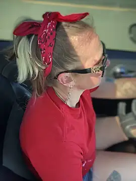 SummerBlueMoon online show from 17, 10, 2025