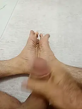 Hardapple01 online show from 11, 10, 2025