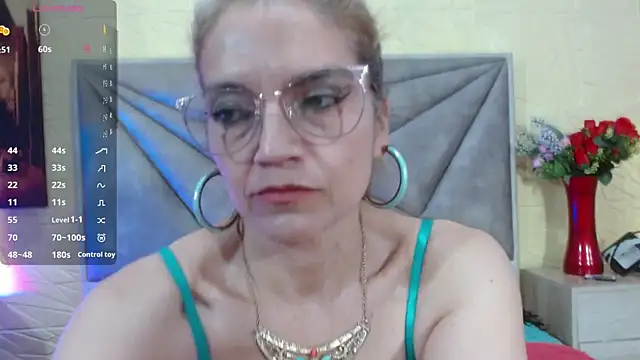 Esmeralda oikos online show from 21, 11, 2025