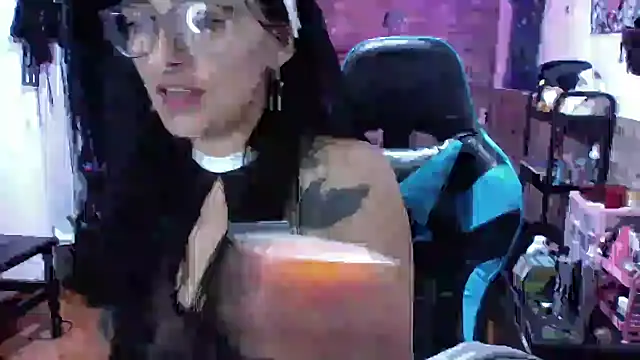 AngelaQueen  online show from 31, 10, 2025