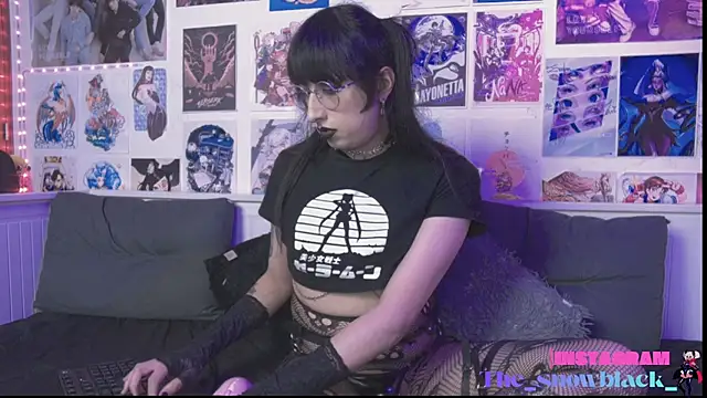 snowblack  online show from 27, 2, 2026