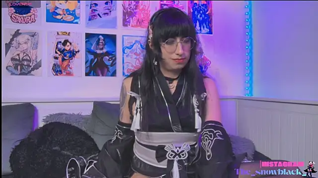 Snapshot of snowblack_ chatting on 13, 5, 2026 snowblack online show from 13, 5, 2026