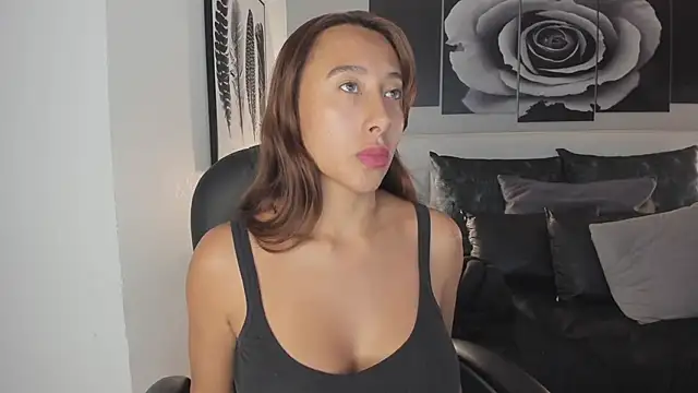 Snapshot of lena_banks chatting on 20, 11, 2025 lena banks online show from 20, 11, 2025