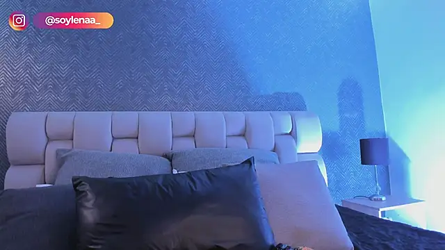 Snapshot of lena_banks chatting on 17, 10, 2025 lena banks online show from 17, 10, 2025