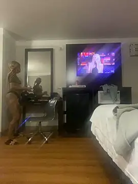 Snapshot of SlimBeenBadd1981 chatting on 14, 2, 2025 SlimBeenBadd1981 online show from 14, 2, 2025