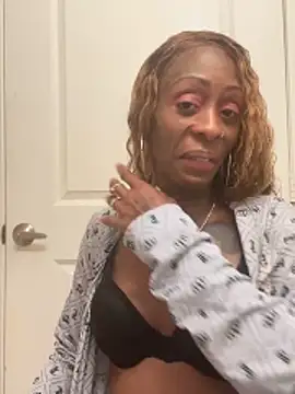 SlimBeenBadd1981 online show from 26, 3, 2026