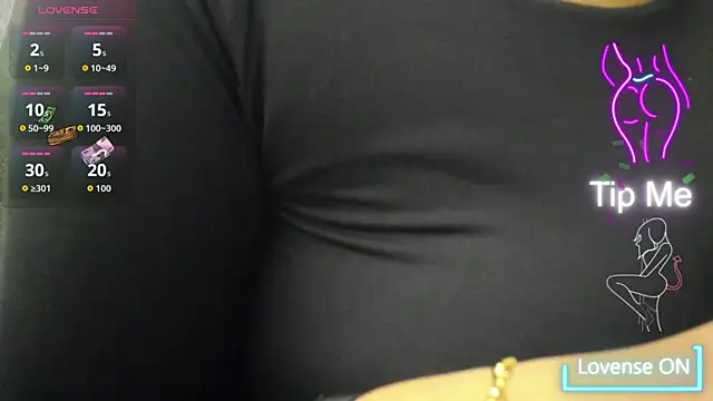 Snapshot of LunaBaker-1 chatting on 11, 10, 2025 LunaBaker-1 online show from 11, 10, 2025