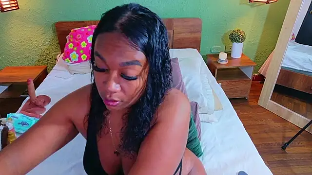Snapshot of dannaahbrown chatting on 6, 5, 2026 dannaahbrown online show from 6, 5, 2026