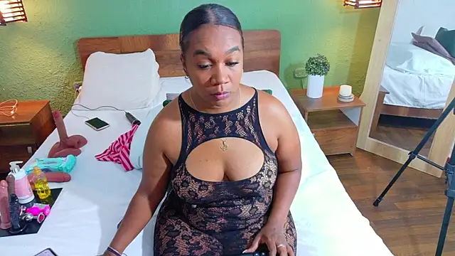 Snapshot of dannaahbrown chatting on 23, 10, 2025 dannaahbrown online show from 23, 10, 2025