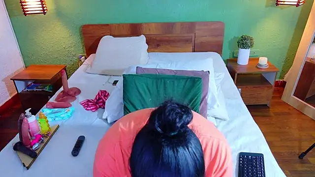 dannaahbrown online show from 28, 3, 2026