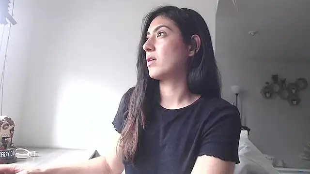 MIYESSI online show from 24, 3, 2026