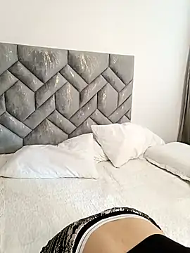 MIYESSI online show from 9, 11, 2025