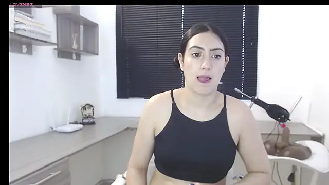 Snapshot of MIYESSI chatting on 13, 2, 2025 MIYESSI online show from 13, 2, 2025