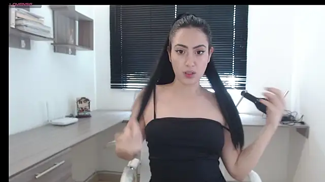 Snapshot of MIYESSI chatting on 17, 2, 2025 MIYESSI online show from 17, 2, 2025