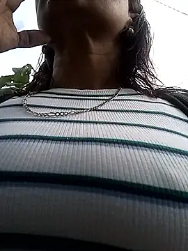 Snapshot of KaiicyQuuen chatting on 15, 11, 2025 KaiicyQuuen online show from 15, 11, 2025